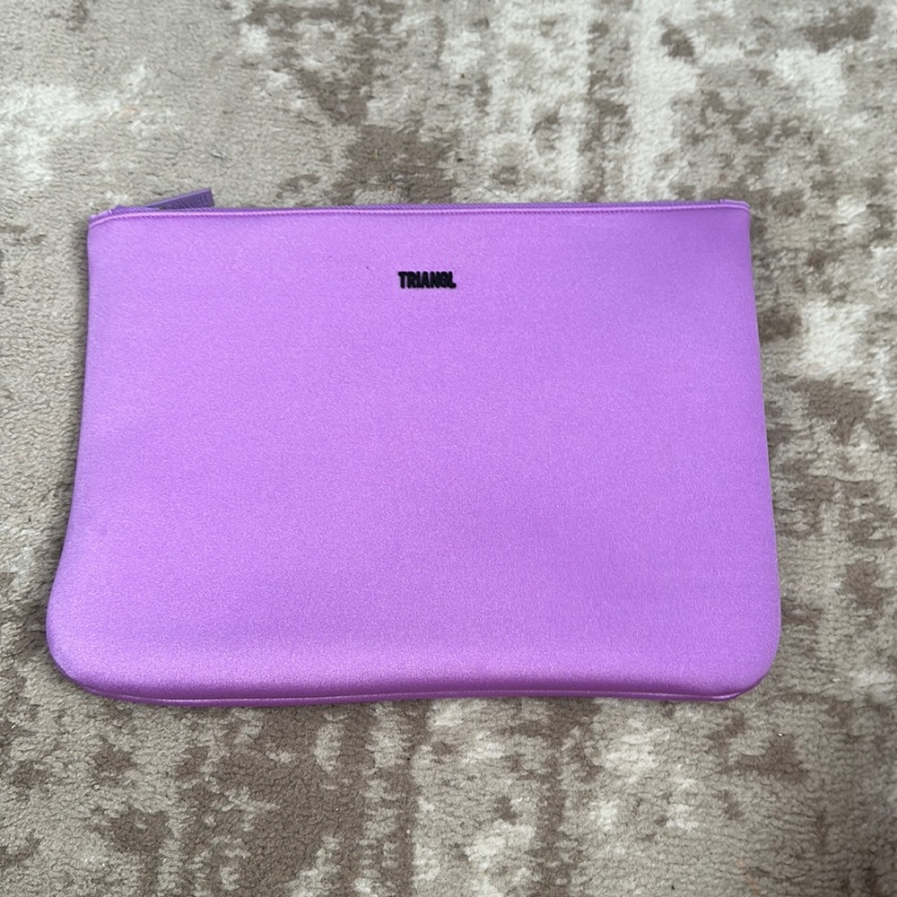 Triangl travel bag!